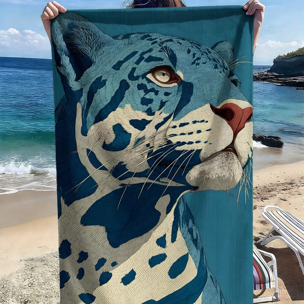 Blue and white leopard print pattern polyester microfiber beach towel is highly absorbent, suitable swimming and beach outings