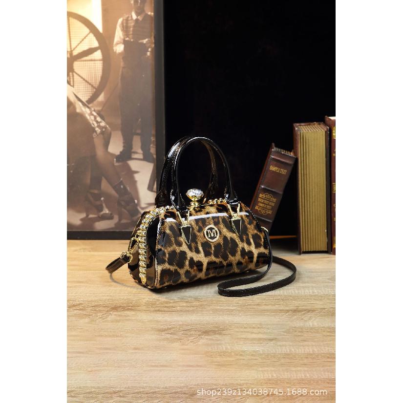 2023 Summer New European and American Retro Handbag Cross-Border Hot-Selling Women's Bag Fashionable High-End Single Shoulder Bag Wholesale