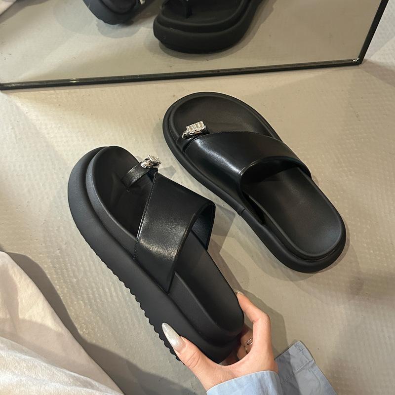 Korean Thick-soled Set of Toe Slippers for Women To Wear In the Summer of 2025, New Fashion Sanya Holiday Beach Sandals