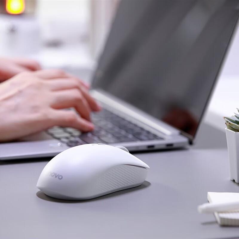 Lenovo M25 Ergonomic Wireless Silent Mouse