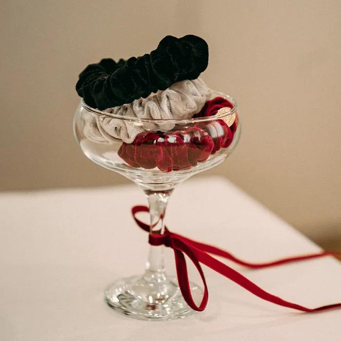 SIAC3098 Cloud Velvet Mini Scrunchie Set