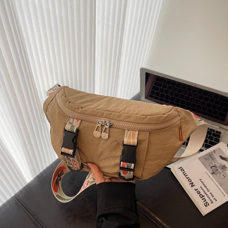 Popular Breast Bag Women's New Fashion Sports Lightweight Messenger Bag Casual Versatile Shoulder Bag