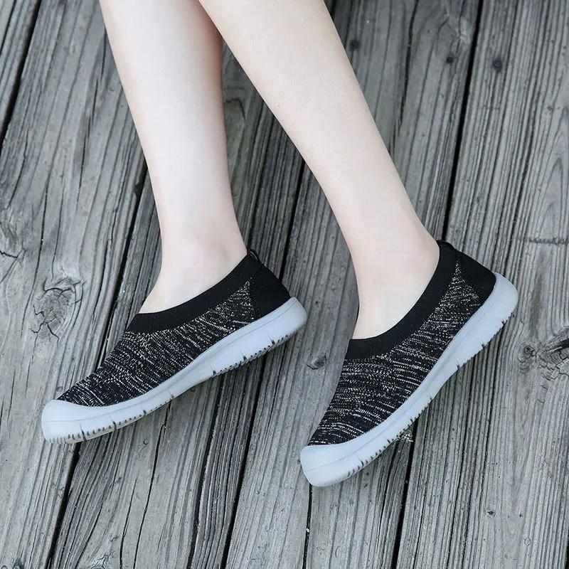 Neue Sommer Große Damenschuhe Mittleren Alters Mutter Schuhe Frau Weben Atmungsaktiv Mädchen Mesh Flache Lässige Strandschuhe