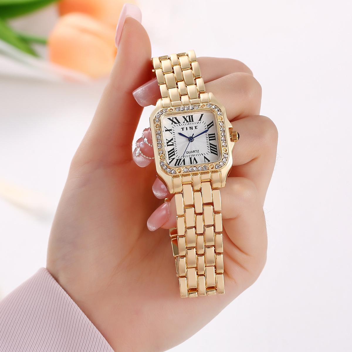 

Женские квадратные часы с кварцевым механизмом и бриллиантами в стиле TikTok со стальным браслетом золотой