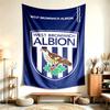 West Bromwich Albion FC (5) Tapisserie Adaptée Pour Décorer Les Maisons Les Dortoirs Et Les Chambres Douce Au Toucher Et Un Cadeau Parfait Pour Les Amis Et La Famille