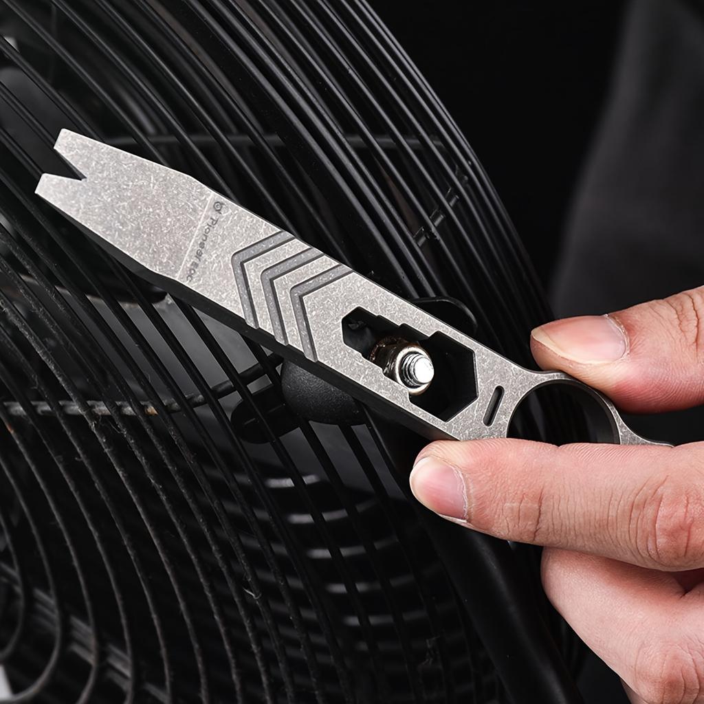 Multifunkční EDC nástroj z titanové slitiny páčidlo s otvírákem na lahve, kovový užitkový gadget pro každodenní nošení bez použití elektřiny