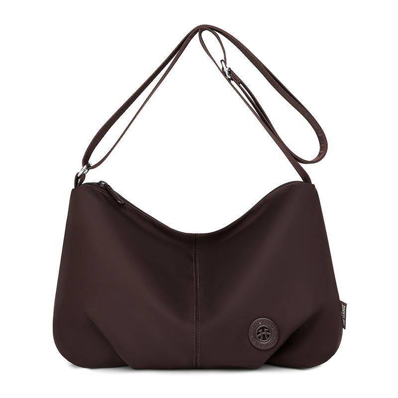 Autumn new high-value fashionable women's shoulder bag casual simple messenger bag anti-splashing nylon bag