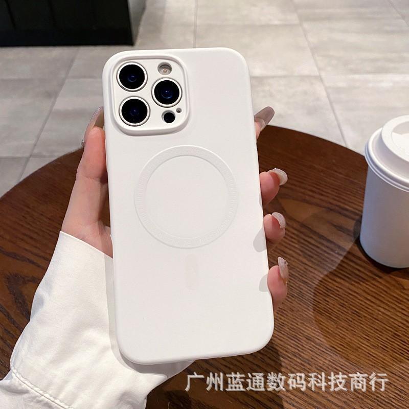 Liquid Silicone Phone Case With Magnetic Snap IPhone 16 Pro Max 17 Shockproof Soft Cover