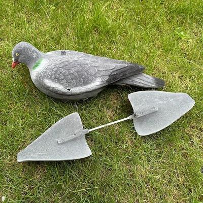 Rotating Wing Dove Decoy, Decor Imitation Animal Table Centerpiece Fake Pigeon Artificial