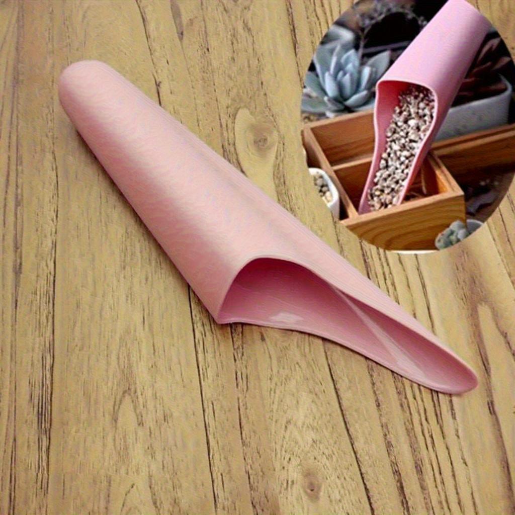 1PC Durable Plastic Garden Shovel, Sturdy Soil Shovel with Curved Handle for Easy Planting and Excavation