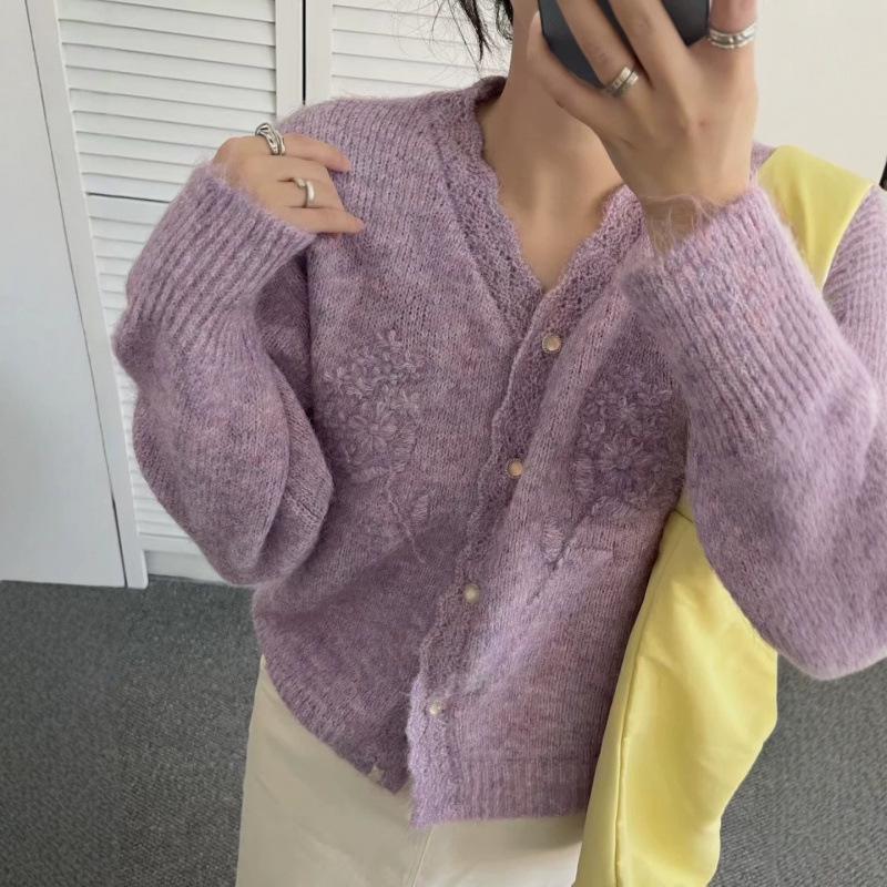 Sweet Lace V-Neck Women's Cardigan Sweater - 2026 Autumn/Winter Korean Style 3D Crochet Knit Outerwear