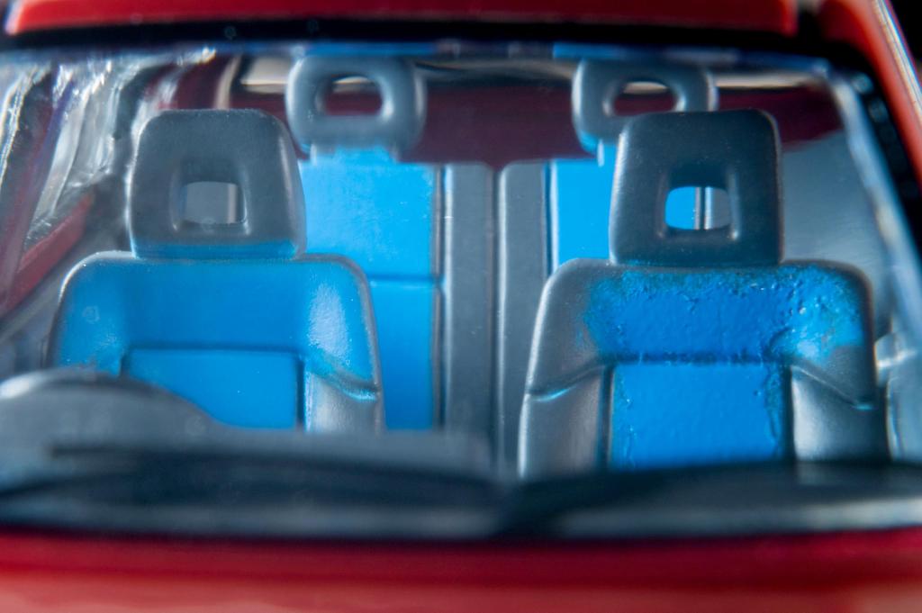 TOMYTEC Tomica Limited Vintage Neo 1/64 Scale LV-N354a Toyota RAV4L V Wine/Gray 1995 Model (Finished Model) 333883