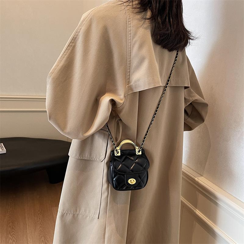 2025 New Diamond Embroidery Thread Small Square Bag Hanger Handbag Chain Single Shoulder Crossbody Small Satchel