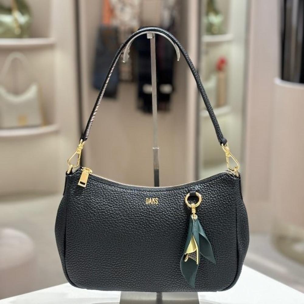 

Daks Leather Shoulder Bag Black Charm Detail Dcba4e542bk Single option