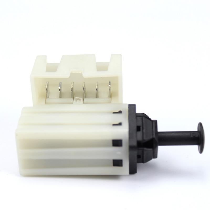 04671336AD 4671336AD CSFHU091AA 04671334 4671334 New Brake Stop Light Switch For Chrysler 300 Sebring Jeep Grand Cherokee ZJ WJ