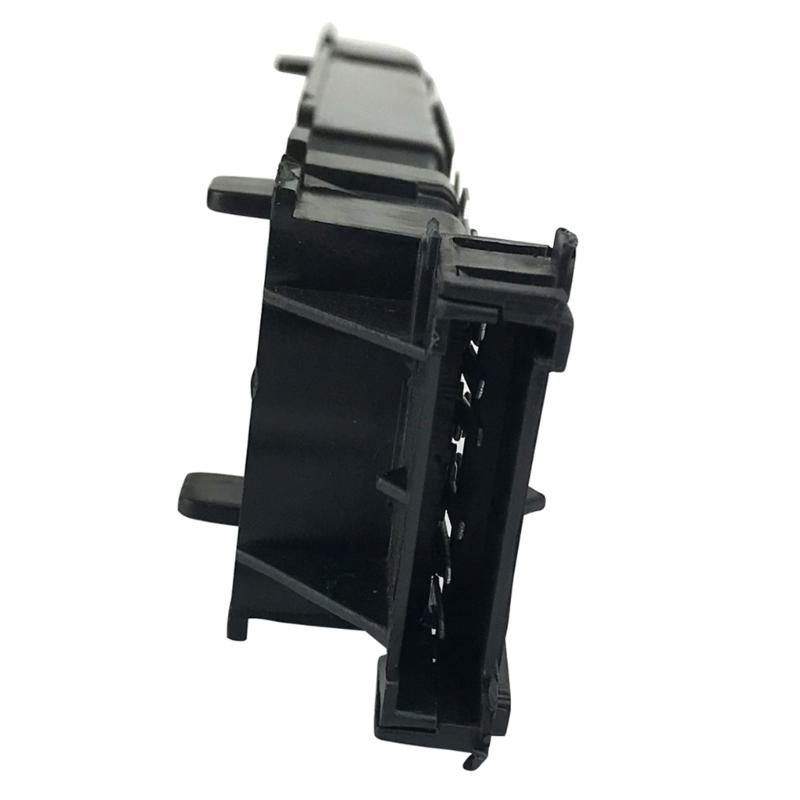 2 szt. Uchwyt Podstawa Lampy Tylnej LED 1681537 6C1113N004AB 6C11-13N004-AB Pasuje do MK6 MK7 Uchwyt Lampy Tylnej