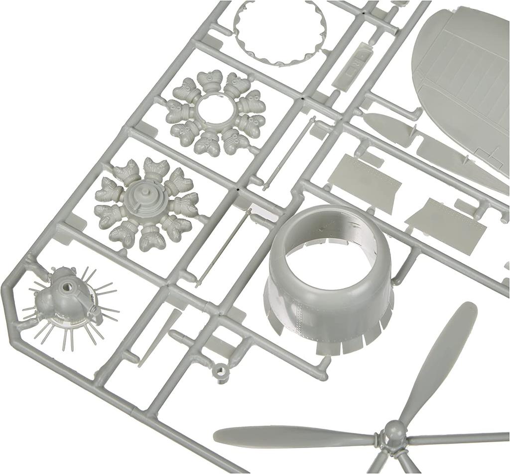 German Revell 1/32 F4U-1A Corsair