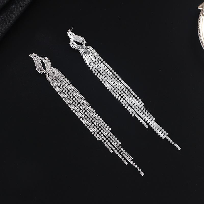Koreanischer Stil 925 Silber Schmetterling & Quaste Ohrringe mit Zirkonia, Strass und Perlen Akzenten für Herbst/Winter.