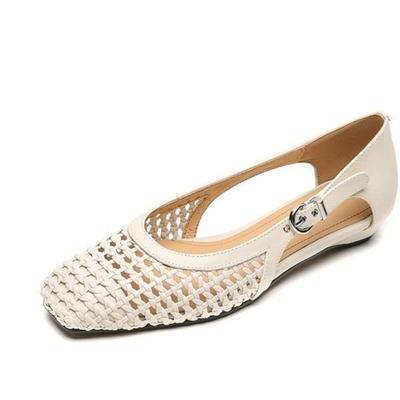 2025 New Hollow Shoes Breathable Baotou Sandals Women's Summer Wear Simple Flat Heel One Buckle Strap