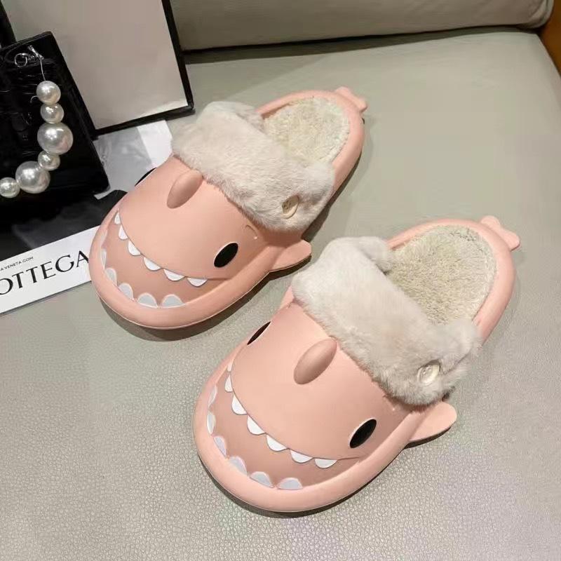 Cotton slippers can be worn outside Mao Mao shoes non-slip home slippers women's warm winter shark couple cotton mop