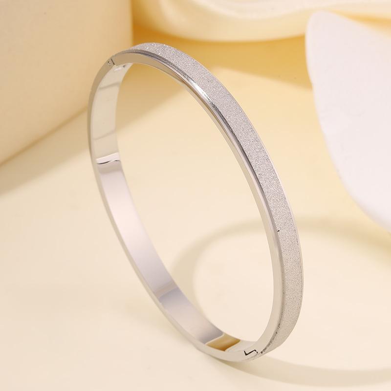 Titanium steel , Gypsy light luxury high-end women, fashion temperament niche g style