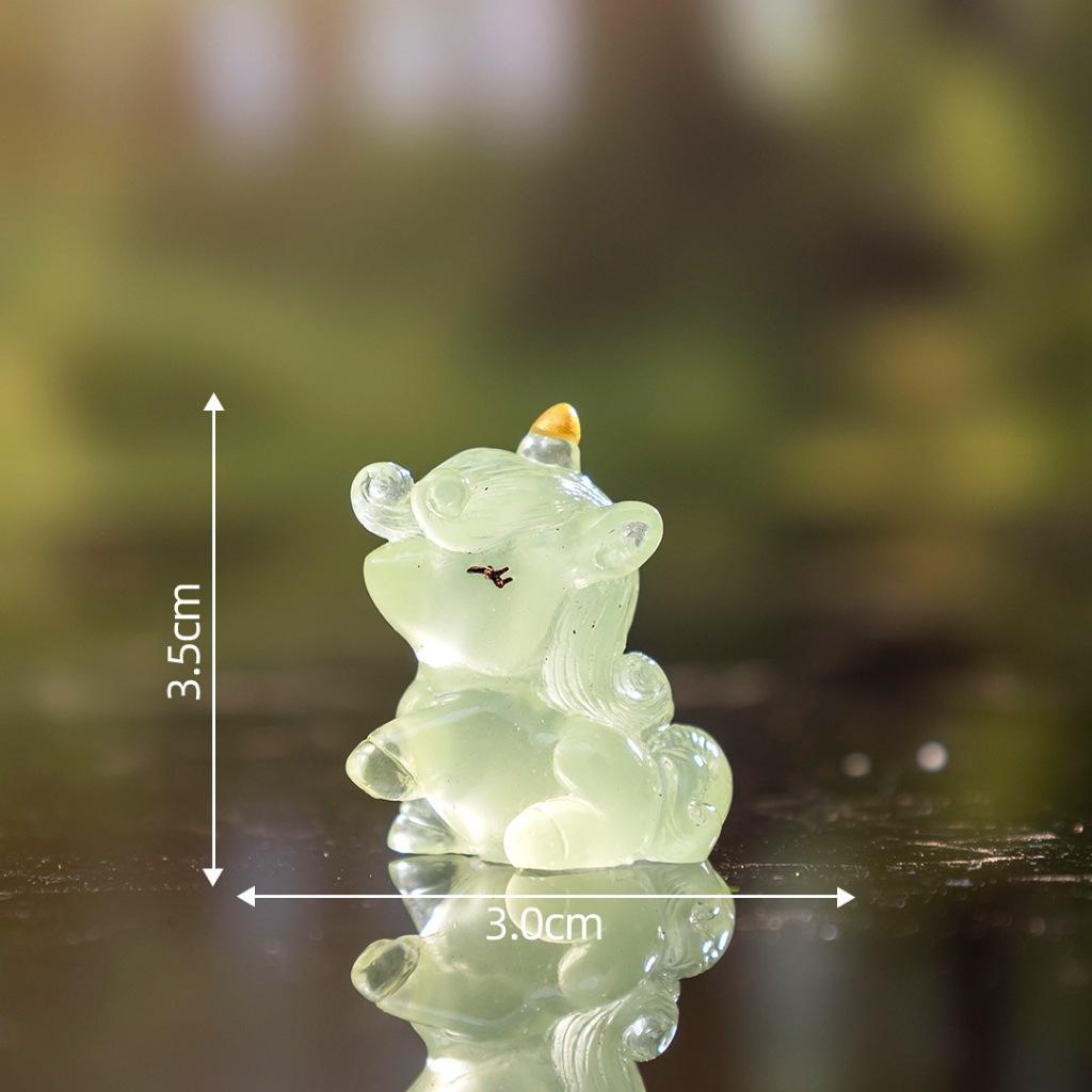 5Pcs Cartoon Luminous Unicorn Miniatures Glow in the Dark Resin Ornaments Fairy Garden Decoration Moss Terrarium Micro Landscape