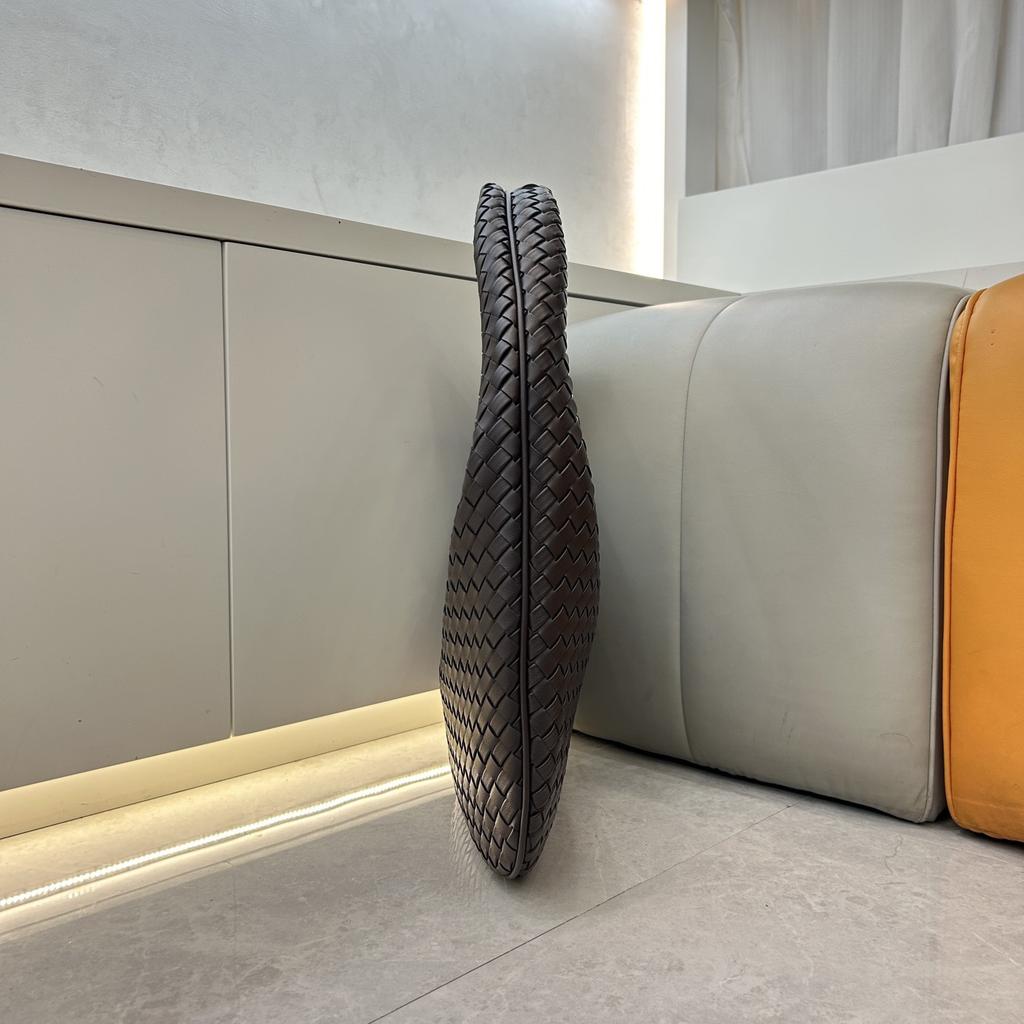 Large capacity high-end handwoven bag tote bag casual wide shoulder strap fashion commuting cross-border shoulder armpit bag