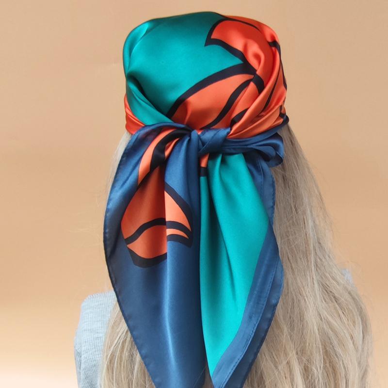 The Four Seasons Beach Kerchief New Style Sunscreen Silk Hijab Women Popular Design Headscarf Luxury 70X70CM Square Scarves