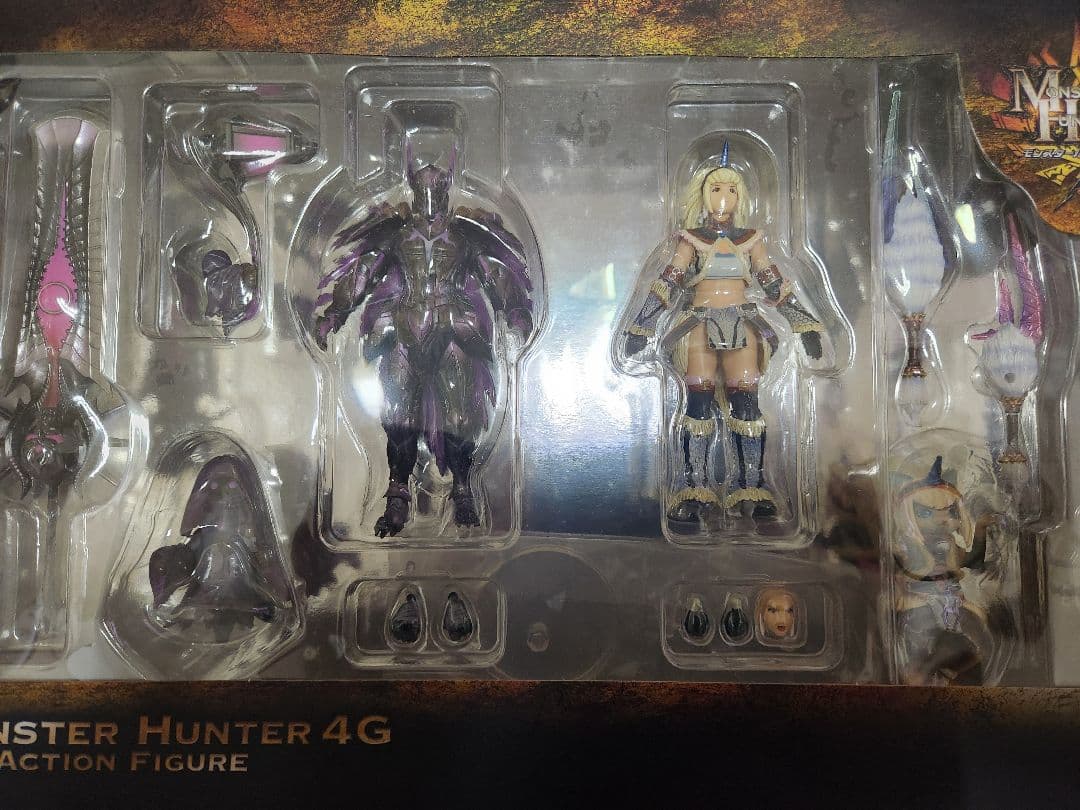 

[Б/У] Фигурка Monster Hunter 4G