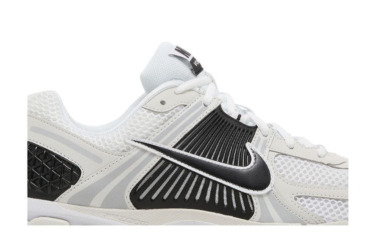 Nike Zoom Vomero 5 White Black