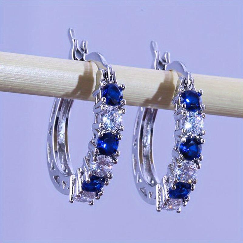 Exquisite Two-tone Daisy Earrings: Popular European and American Sunflower Studs