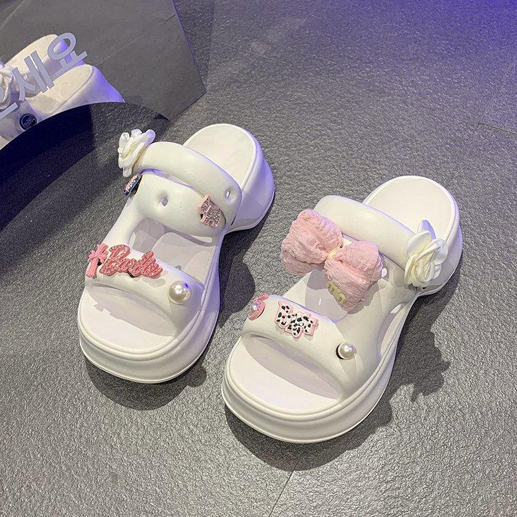 Niedliche Hausschuhe im Feenstil Damen Mary Jane Tragen 2024 neue Mode auf Scheiße treten Gefühl dicksohlige Lochschuhe Sandalen Tide