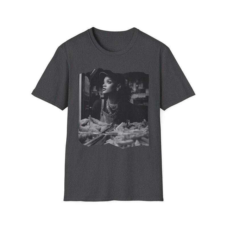 

2026 Summer Fashion Tee Unisex Women Vintage Top Rihanna in A Chippy T-shirt Music Fan Shirt Unisex Graphic Top Hip Hop Streetwear 4XL