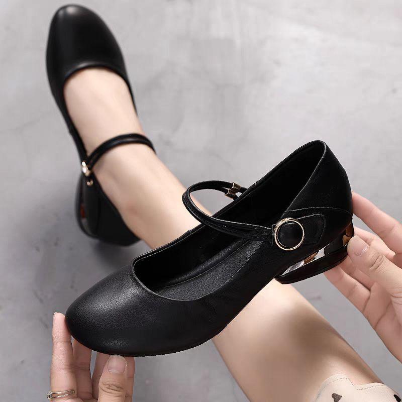 Real soft leather single shoes women's summer 2025 new light mouth low heel leather shoes soft sole mother flat shoes women's spring and autumn