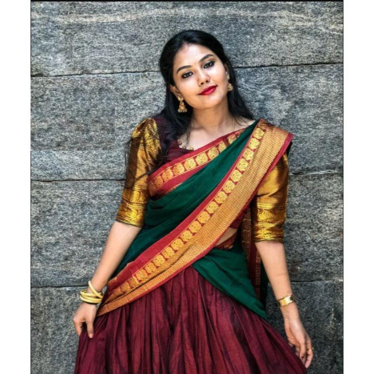 

НОВАЯ привлекательная и красивая одежда для вечеринок Silk Lehenga choli