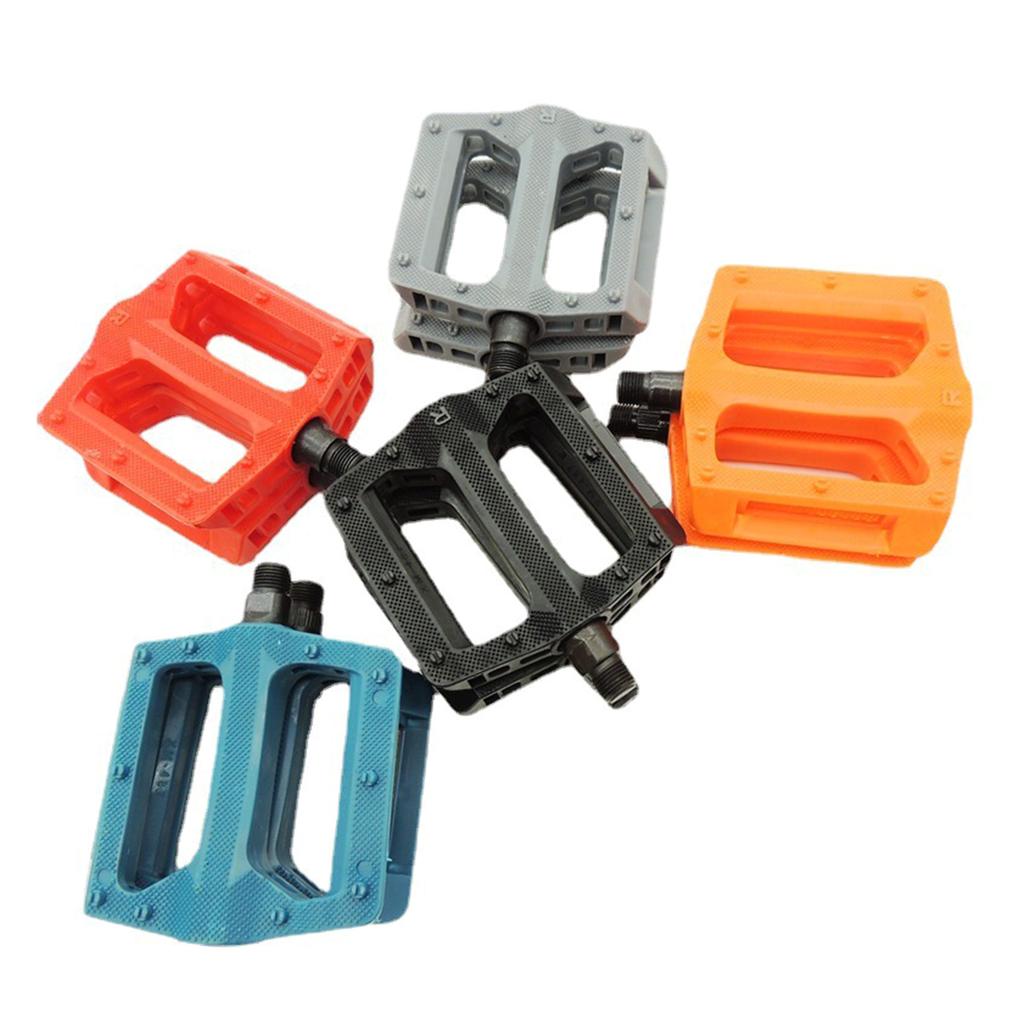 Plastic Mountain Bicycles Pedals Light Weight Hollow Nonslip Bicycles Pedals Replacement Wide Thick Cycling Pedals