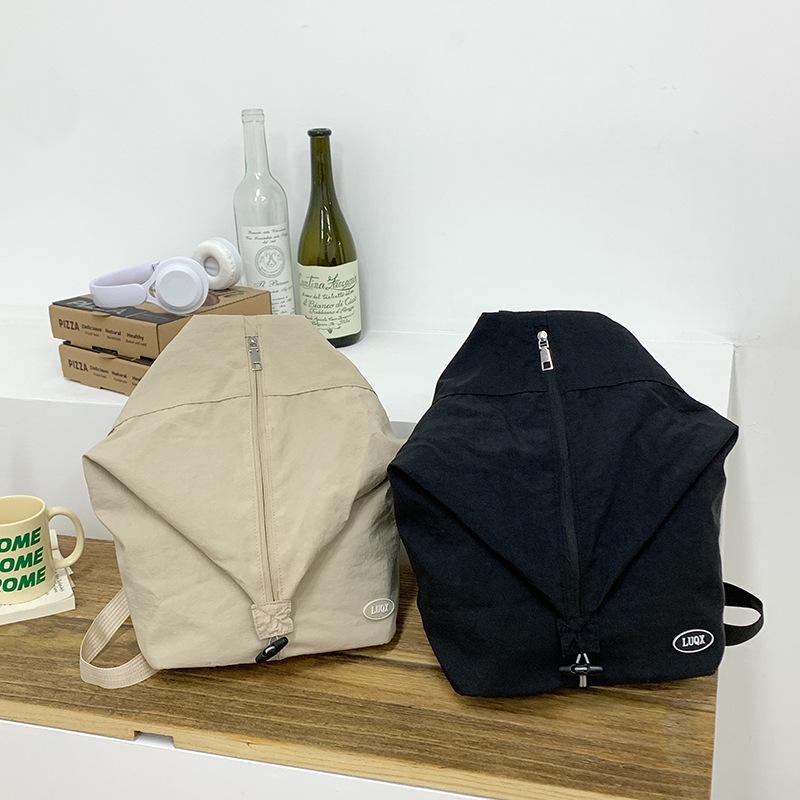 Zaino in Nylon dal Design di Nicchia per Donna Borsa a Spalla Personalizzata Trendy Grande Capacità Zaino Semplice e alla Moda