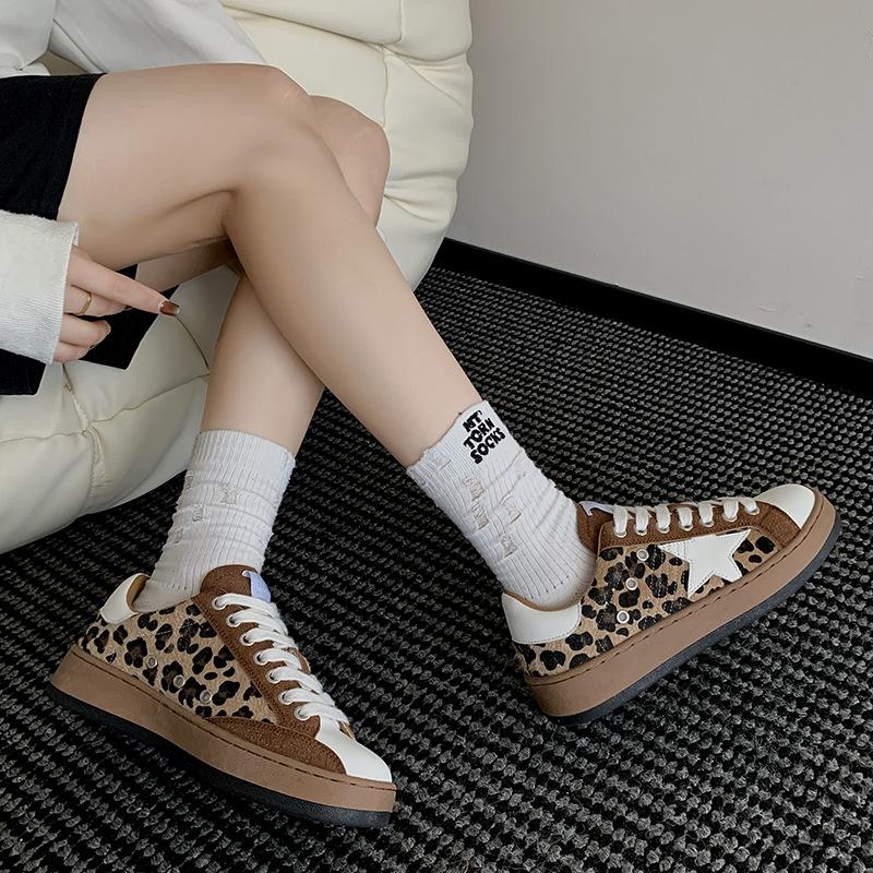 

European sports star sky leopard print board shoes women s ins tide 2025 new comfortable and breathable German training shoes star women s shoes C 40