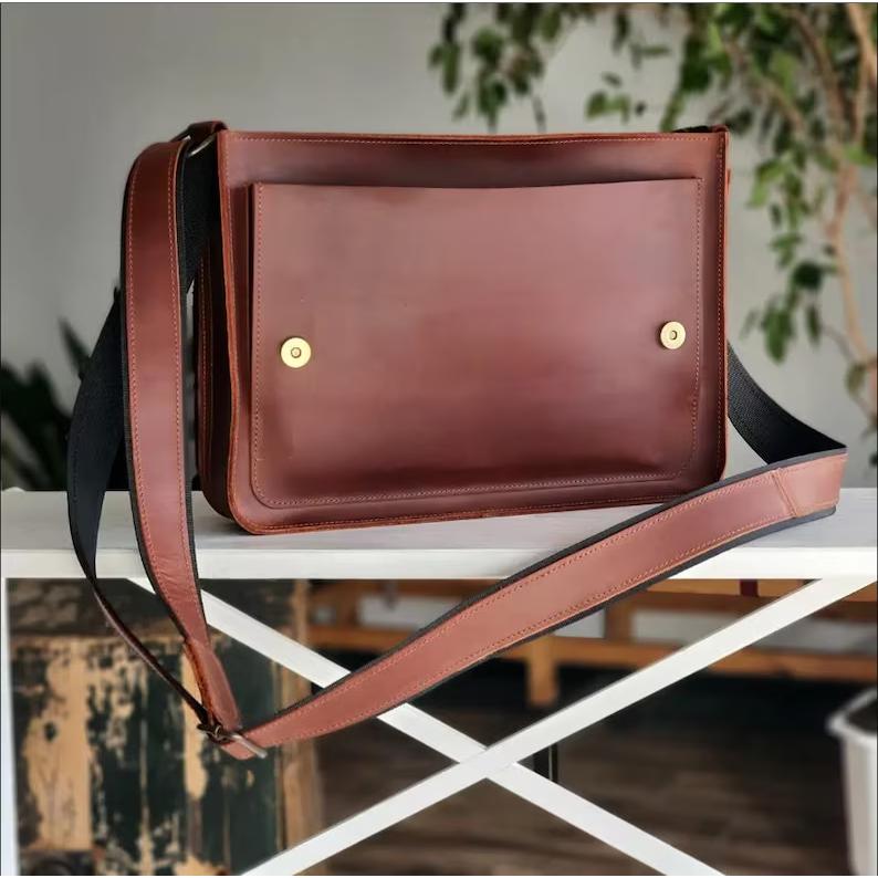 New Personalized Brown Leather Messenger Bag | Handcrafted Men’s Leather Bag | Elegant Business Laptop Case | Cozy Business Case | Leather Case