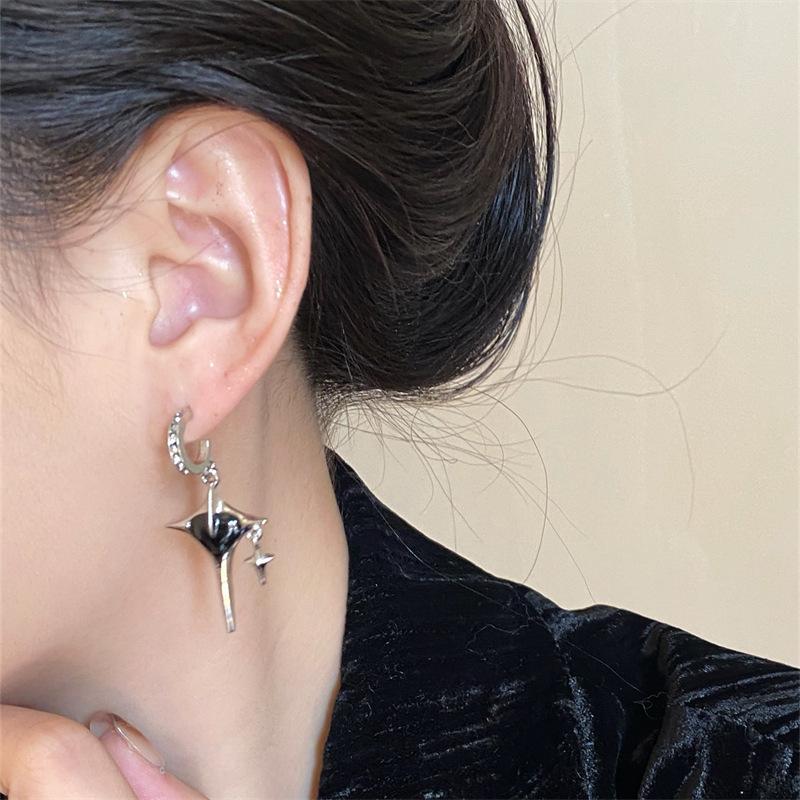 Gothic Black Star Drop Earrings Punk Crystal Heart Dangle Earrings Fashion Creative Ear Buckle Women Party Jewelry Accessories