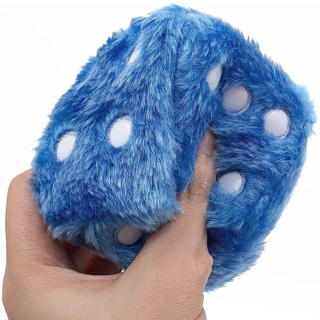 Dadi Peluche Per Specchietto Retrovisore Auto – Ciondolo Sfocato A Forma Di Dado Con Ventosa, 6x6 Cm, Confezione Da 2