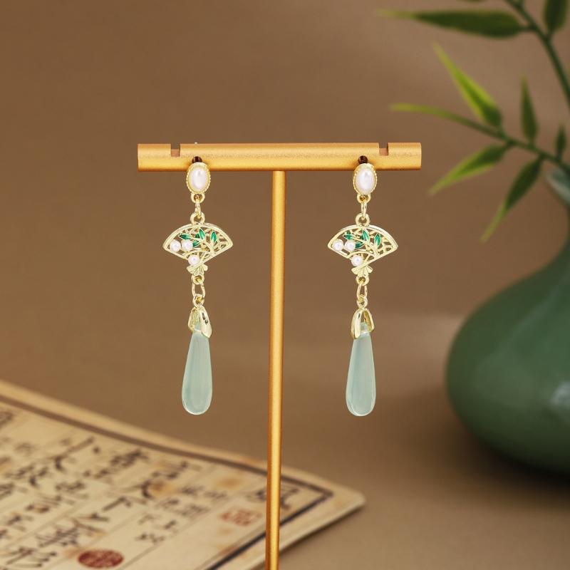 Silver Needle Ethnic Chinese Earrings for Women Green Fan-shaped Bamboo Leaves Long Tassel Jewelry Ancient Style Ear Clip Gifts