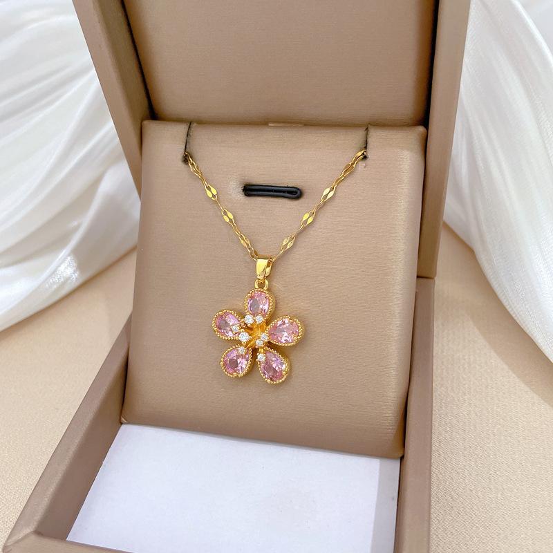 Pink Five-Leaf Flower Light Luxury Temperament Gorgeous Full Diamond Necklace Female Versatile Collarbone Chain Titanium Steel Chain