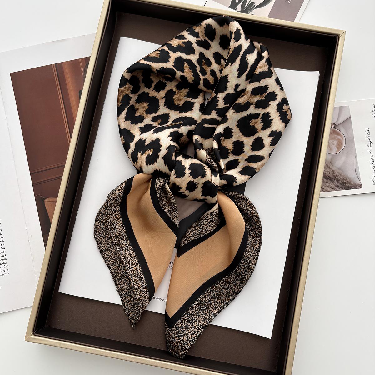 

Luxury Floral Print Female Satin Neck Scarf Square Hair Scarves Foulard Head Band Shawls Wraps Neckerchief Bandana Women 70x70CM