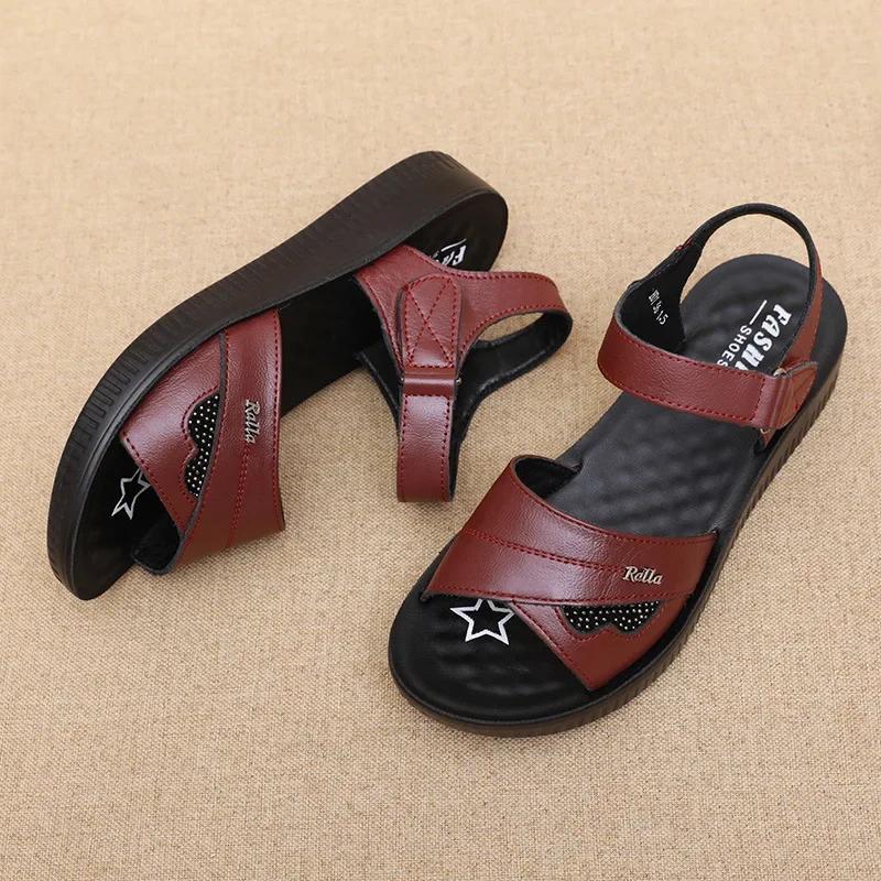 Fashion 2025 New Women's Summer Comfortable Wear-resistant Soft Sole Sandals Lightweight Non Slip Middle-aged and Elderly Mother Sandals