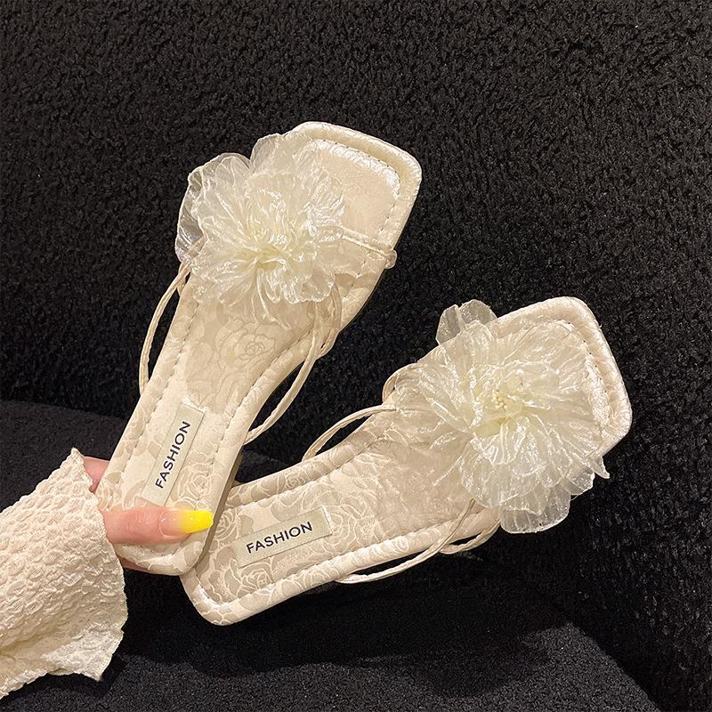 Flat-bottomed flower one-word slippers women's shoes summer wear new summer fashion sandals sandals
