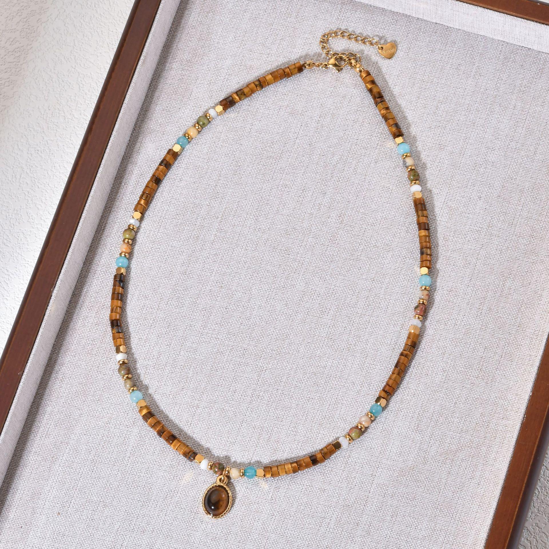 Retro Chinese Style Tiger Eye Pendant Necklace: Elegant & Versatile Women s Light Luxury Clavicle Chain