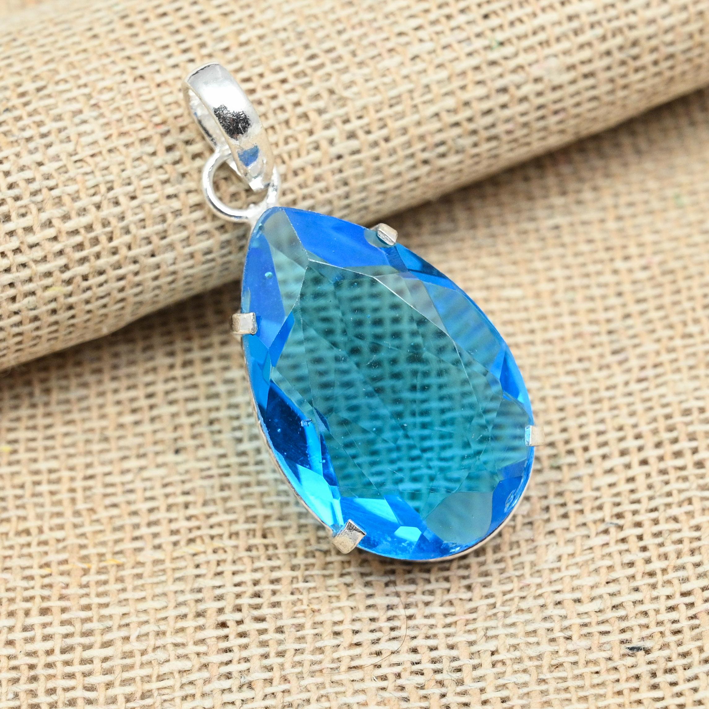 

Граненый танзанитовый драгоценный камень стерлингового серебра 925 пробы Ювелирные изделия ручной работы Красивый кулон 1.77 Inches синий