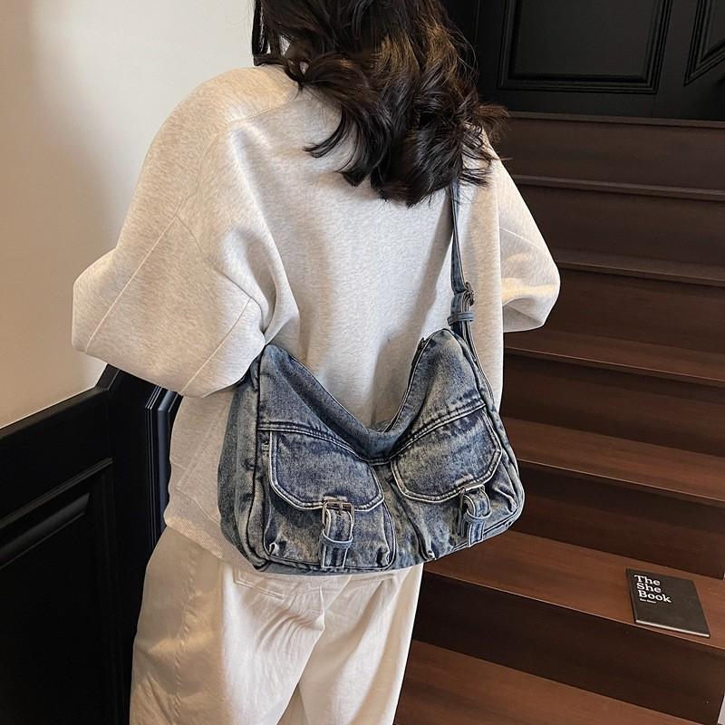 Fashionable Large Capacity Women Casual Single Shoulder Denim Crossbody Bag For Daily Use