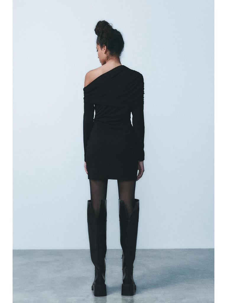 2025 Women's European & American Style Asymmetrical Pleated One-Shoulder Dress